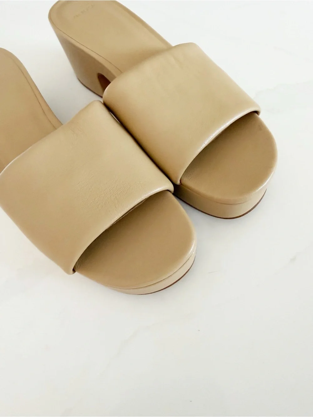 Vince Polina Leather Slide Platform Sandals Sz 41/US 10 MSRP $295 NEW